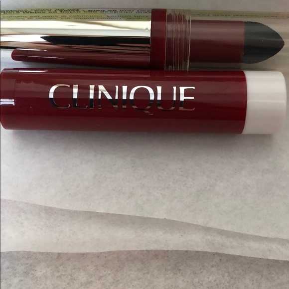 Clinique Pop Lip Shadow Matte Lip Powder Crimson - Picture 2 of 4